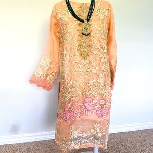 Heavy Formal Organza kurti size S/M. Worn once for a few hours.